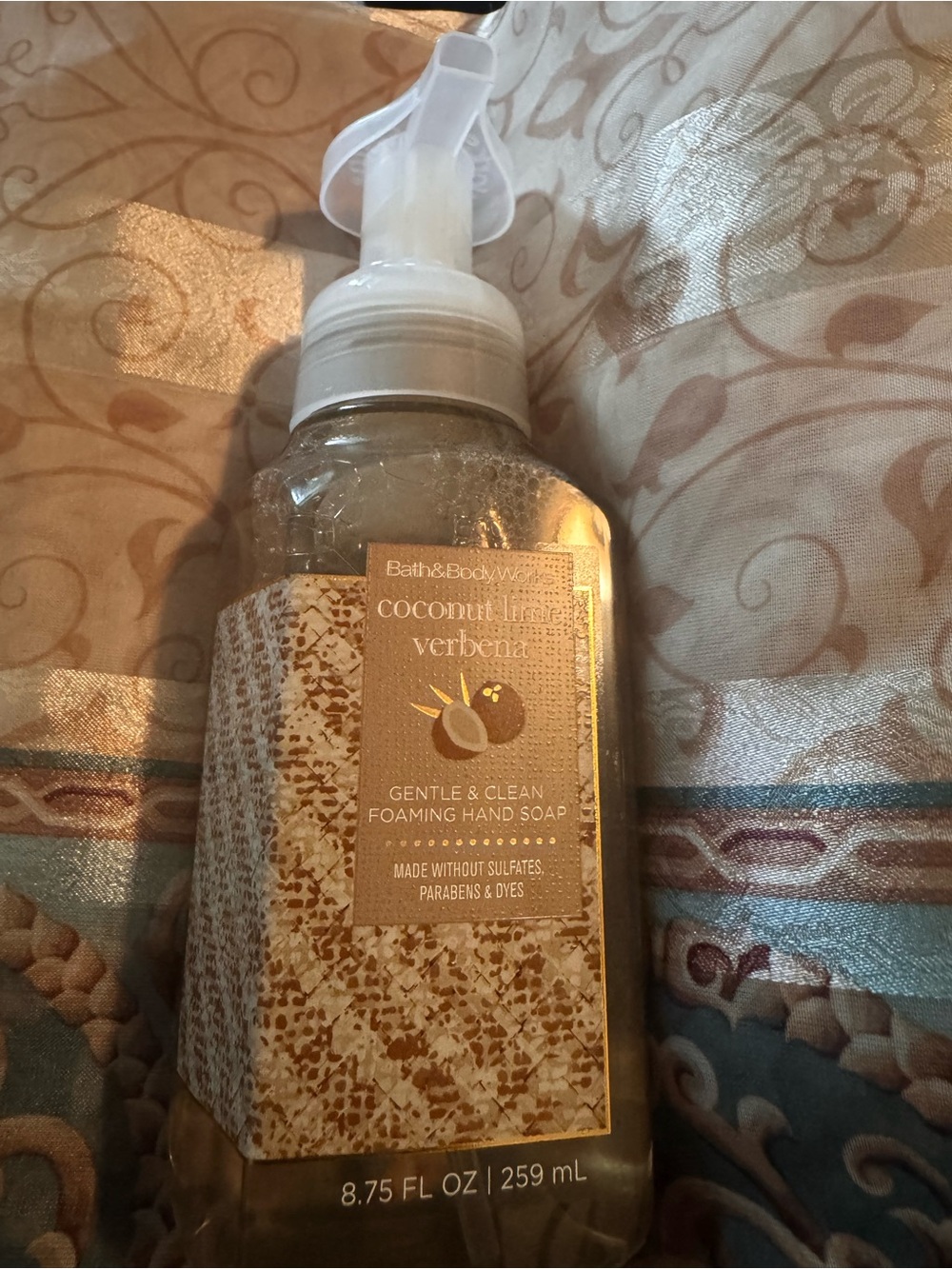 Bath & Body Works Coconut Lime Verbena Foaming Hand Soap - Cream & Gold